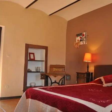 Holiday home Le Mas Saint-Sauveur-de-Cruzieres